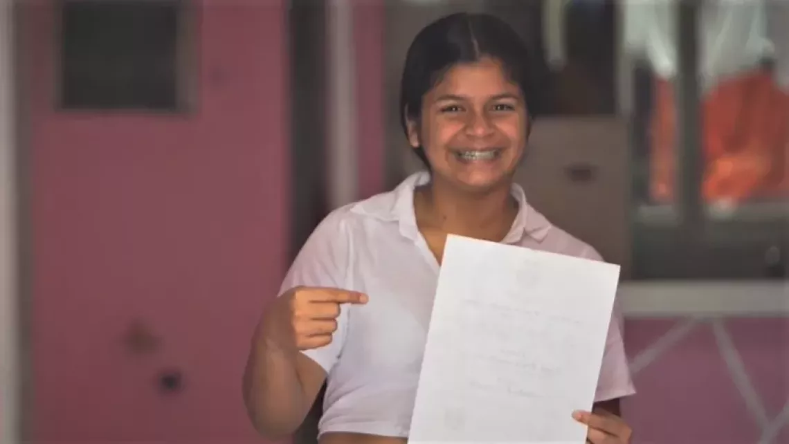 Scarly, una joven migrante que logró graduarse en Colombia