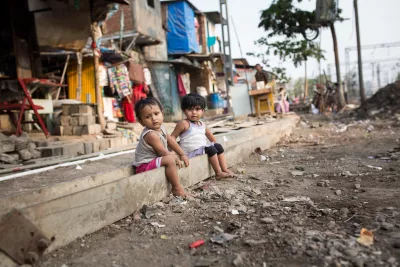 Kids in Mumbai slum
